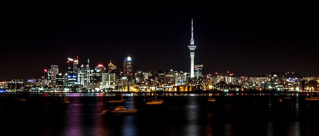 Night auckland skyline